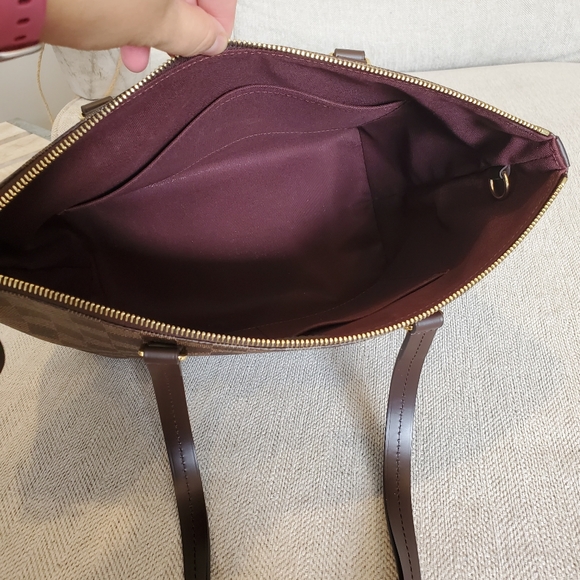 Almost new authentic Louis Vuitton Iena PM - Picture 11 of 15